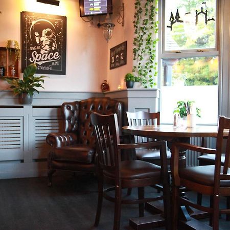Rowton Poplars Hotel 체스터 외부 사진