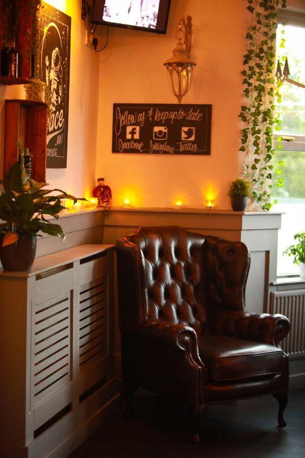 Rowton Poplars Hotel 체스터 외부 사진
